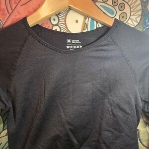 Black Athletic Crop Long Sleeve